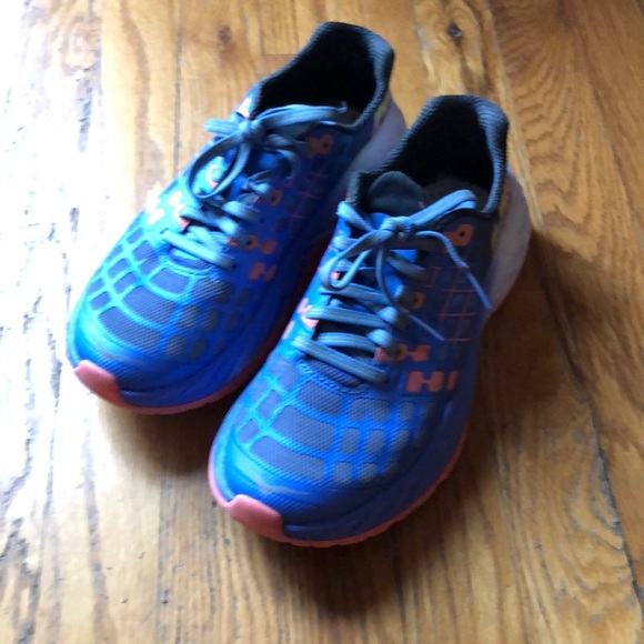 Hoka One One Shoes - Women’s hoka w Clayton one one size 7 purple